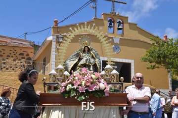 La Breña pone fin a sus fiestas con misa, procesión y verbena/Francisco Javier Santana.